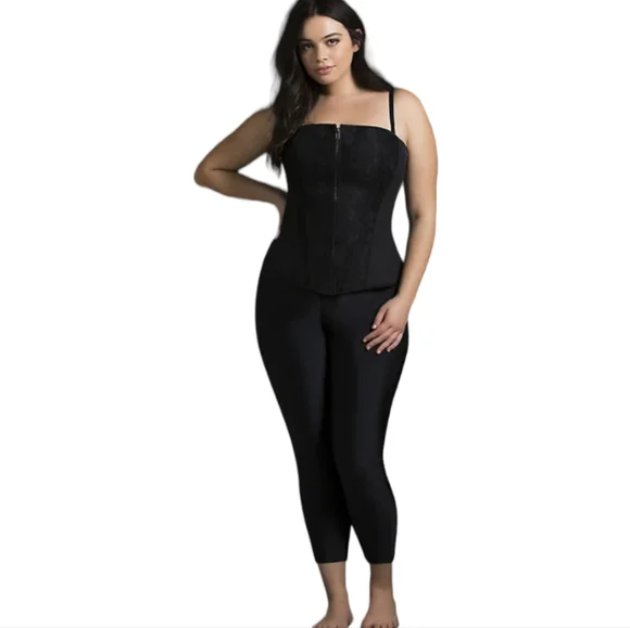 Torrid Lace Corset Bustier - Picture 5 of 5